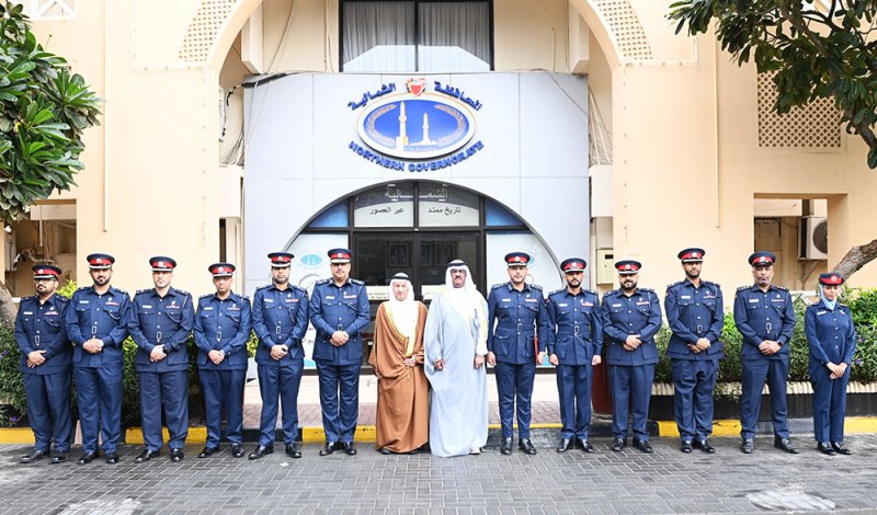 محافظ الشمالية يكرم عدداً من الضباط بمناسبة يوم شرطة البحرين