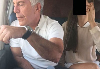 نواب ديمقراطيون ينشرون صورا جديدة من أرشيف إبستين