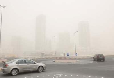 تتأثر المملكة بغبار خفيف قادم من المنطقة الشرقية بفعل نشاط الرياح الغربية المستمر