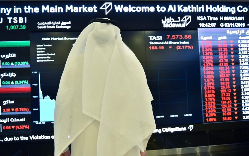 أسواق الخليج تغلق مرتفعة بدعم من استقرار النفط وتعافي السوق السعودية