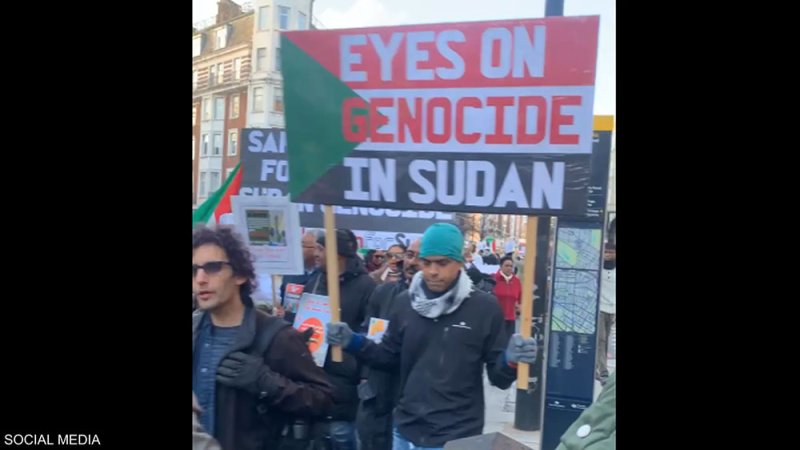 لندن.. تظاهرة سودانية أمام مقر الحكومة تدعو لوقف الحرب