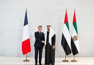 الشيخ محمد بن زايد يستقبل ماكرون في أبوظبي