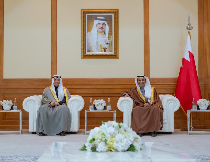 وزير الإعلام يلتقي وزير الإعلام والثقافة الكويتي ويستعرضان مسارات التعاون الإعلامي المشترك بين البلدين الشقيقين