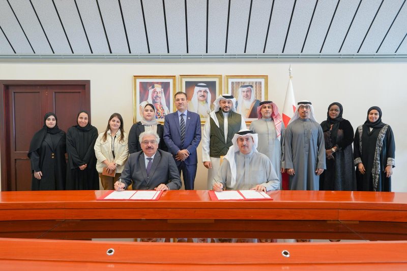 "العدل" توقع مذكرة تعاون مع الجامعة الملكية للبنات في مجالات الدراسات القانونية والتدريب المهني