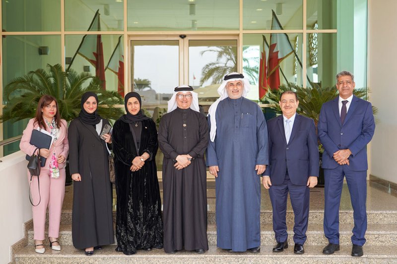 «خدمات النواب» تبحث مع الرئيس التنفيذي للهيئة العامة للرياضة تعديل قانون الجمعيات والأندية الاجتماعية