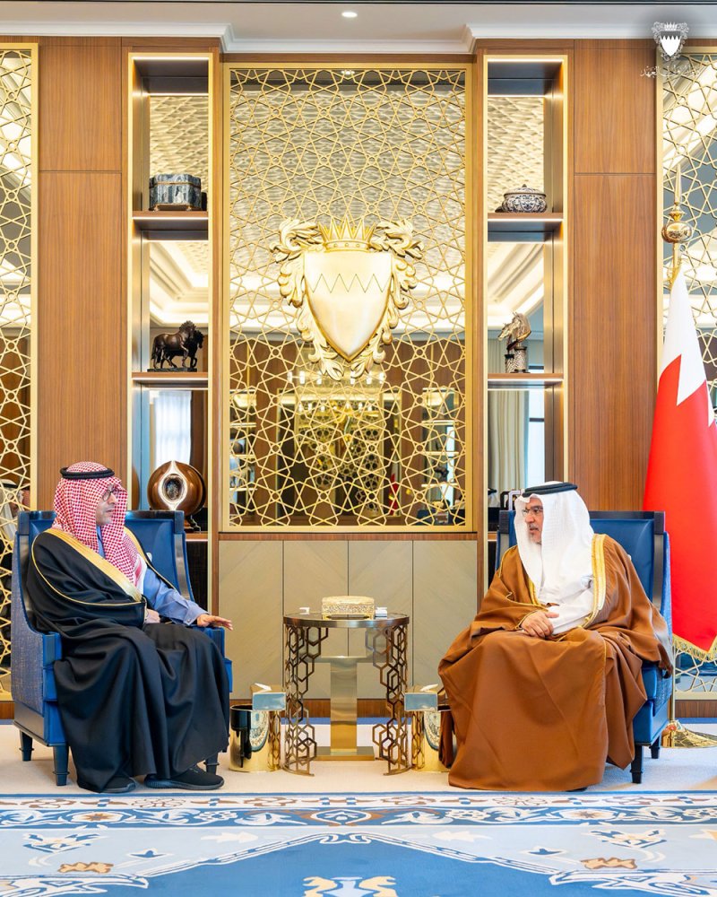 سمو ولي العهد رئيس مجلس الوزراء يلتقي رئيس مجلس إدارة مجموعة الاتصالات السعودية "إس تي سي"