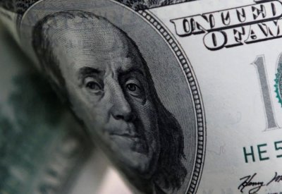 الدولار يتجه لأسوأ أداء سنوي منذ 2003 وسط رهانات خفض الفائدة
