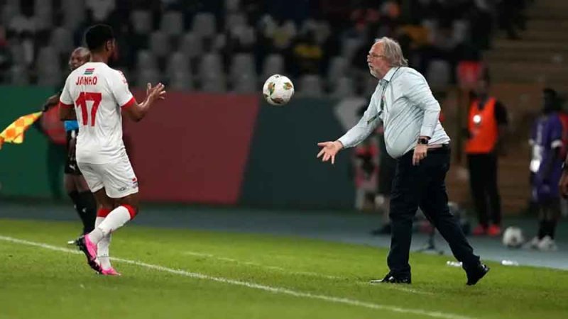 "ما حدث إهانة".. مدرب مالي يهاجم "فيفا" وأندية أوروبا بسبب كأس إفريقيا