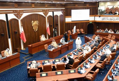 تخفيض ساعات العمل لمن أعمارهم 50 سنة يخلق تمييزا بين الموظفين