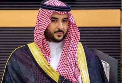 وزير الدفاع السعودي يوجّه رسالة إلى اليمنيين ويدعو إلى تغليب الحكمة وإنهاء التصعيد