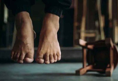 جريمة تهز ديالى.. نجل مسؤول عراقي يقتل والده وينتحر