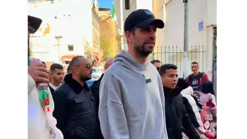 بيكيه في الجزائر ترويجاً لـ"دوري الملوك".. 3 مناطق جذبته
