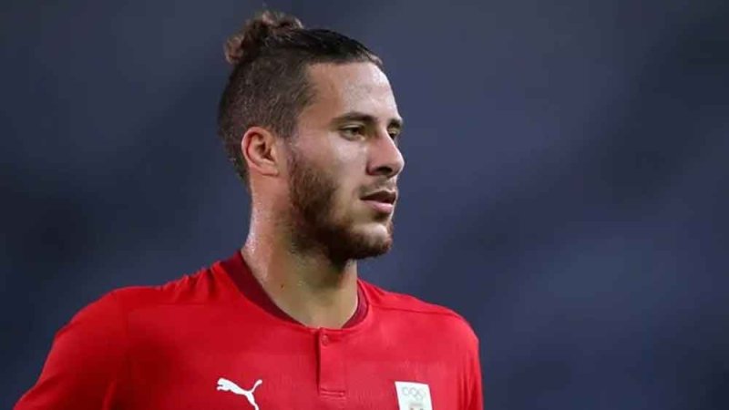 انهار داخل القفص.. حبس رمضان صبحي لمدة عام