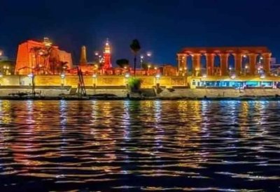 الأقصر المصرية تغص بآلاف السياح مع بدء الاحتفال برأس السنة