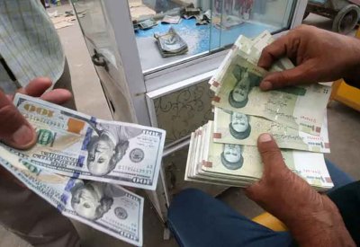 إيران تعين محافظاً جديداً للبنك المركزي بعد انهيار قيمة العملة