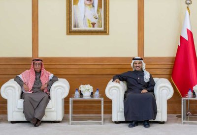 وزير الإعلام يستقبل رئيس جمعية الصحفيين البحرينية ولجنة الإعلام الرياضي بالجمعية