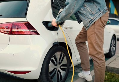 السيارات الكهربائية تستحوذ على 96% من مبيعات النرويج