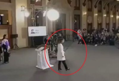 تصرفت بهدوء.. زلزال يجبر رئيسة المكسيك على قطع كلمتها