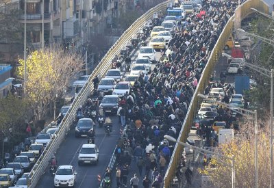 إيران.. 4 قتلى في اشتباكات بين متظاهرين وقوات الأمن