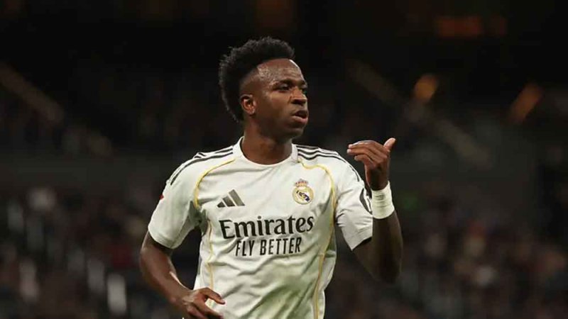 جمهور ريال مدريد "يصفّر" على فينيسيوس.. واللاعب: لماذا؟