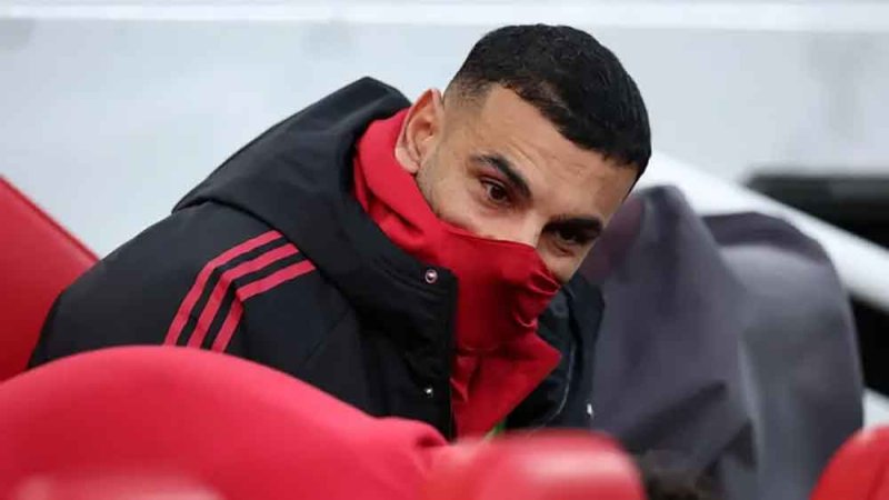 "هل انتصر صلاح؟".. جمهور ليفربول يطالب بطرد المدرب سلوت