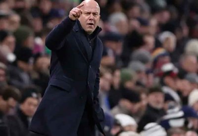 مدرب ليفربول: سبب وحيد يمنعني من اللعب بـ 8 مهاجمين