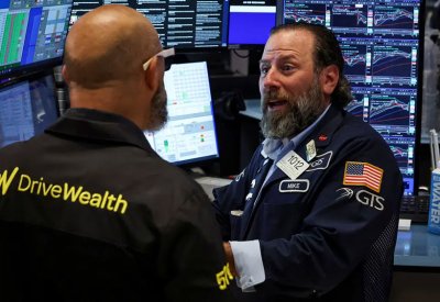 ارتفاع مؤشرات "وول ستريت" مع انتعاش قطاعي التكنولوجيا والطاقة
