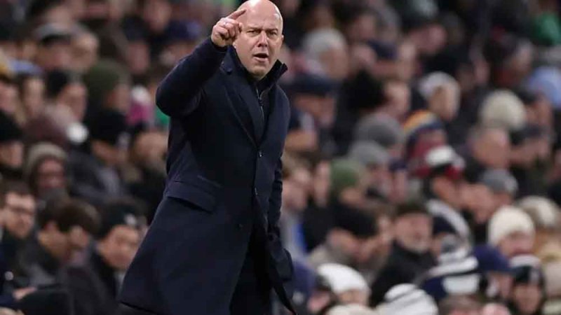 مدرب ليفربول: سبب وحيد يمنعني من اللعب بـ 8 مهاجمين