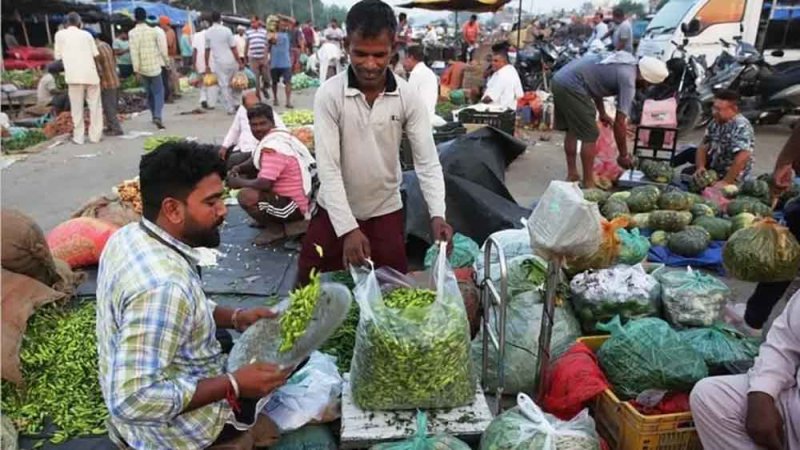 الهند تبقي على معدل التضخم المستهدف البالغ 4%