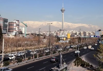إضراب عام في سوق طهران.. والحكومة تعرض مساعدة بـ 7$