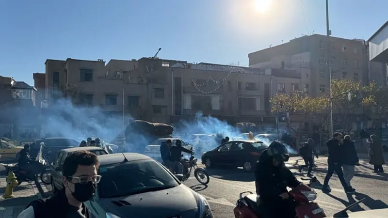 تحذيرات إيرانية من استغلال الاحتجاجات.. "سنرد بحزم"