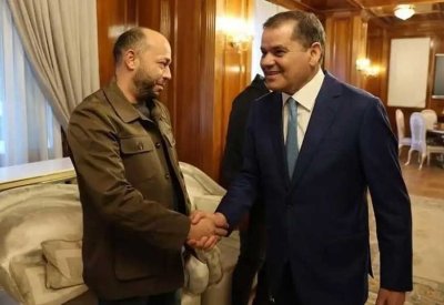 ليبيا.. الدبيبة في مرمى الانتقادات بعد لقائه مع أحد زعماء التهريب