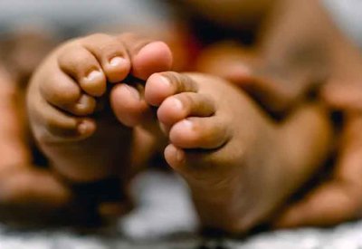 عمره 7 أيام.. وفاة رضيع فلسطيني بسبب البرد القارس بغزة