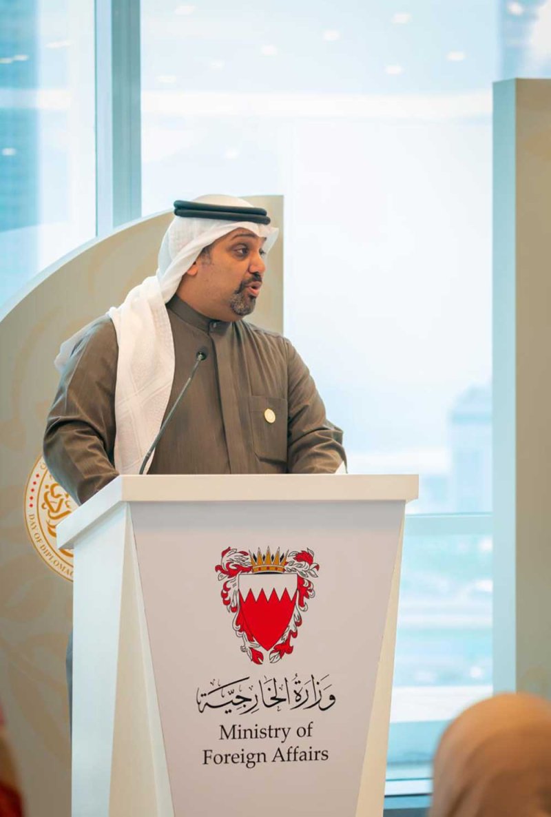 وزير المالية لسفراء البحرين: هدفنا مضاعفة التجارة الخارجية مع دول العالم ومضاعفة الاستثمار الخارجي