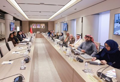 "تشريعية الشورى" تناقش مع "الخدمة المدنية" مشروع قانون يتضمن تخصيص ساعات العمل اليومية وزيادة الإجازة السنوية للموظفين من كبار السن