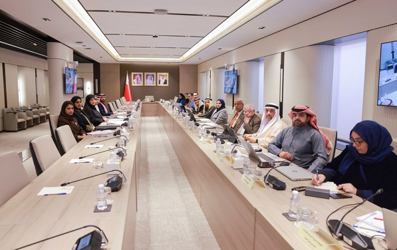 "تشريعية الشورى" تناقش مع "الخدمة المدنية" مشروع قانون يتضمن تخصيص ساعات العمل اليومية وزيادة الإجازة السنوية للموظفين من كبار السن