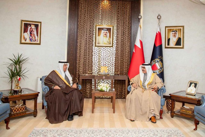 وزير الداخلية يبحث مع سفير البحرين لدى تونس تطوير التعاون الأمني بين البلدين