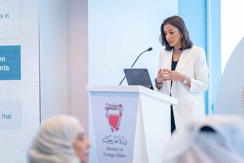 الخليف تشارك في  جلسة بعنوان "الترويج لفرص الاستثمار ونظام الإقامة الذهبية في مملكة البحرين"