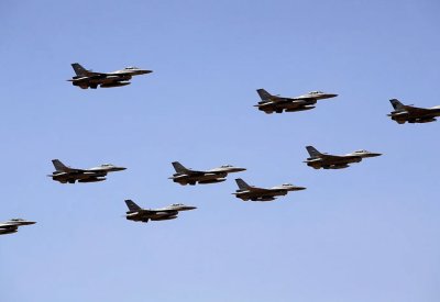 عام واحد مع ترامب.. غارات تعادل 4 سنوات من بايدن