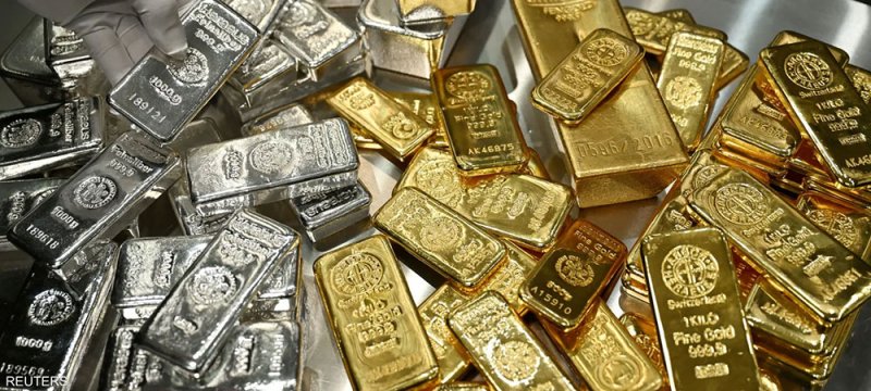 الذهب يقترب من قمته التاريخية والفضة تحطم حاجز 90 دولاراً
