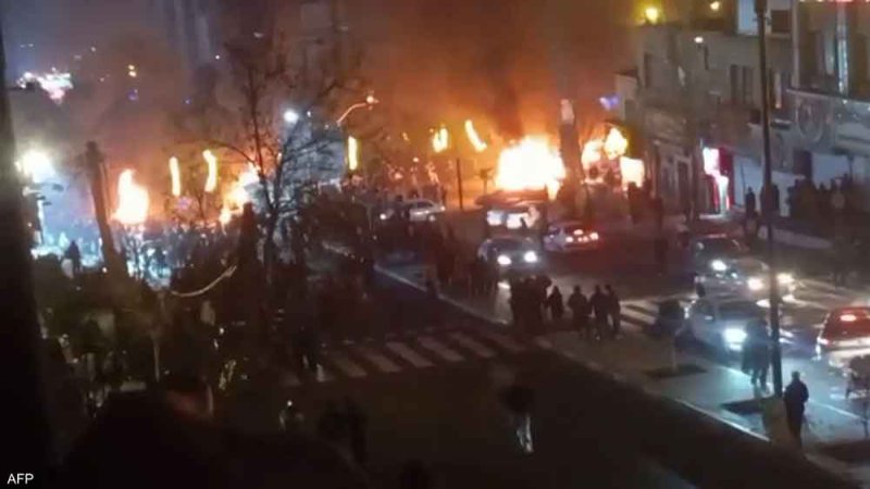 في اليوم التالي.. من يملأ الفراغ إذا سقط النظام في إيران؟