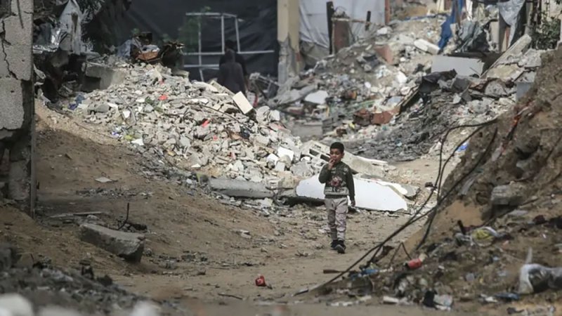 مستشار أبو مازن: حماس وافقت على تسليم كل شيء في غزة