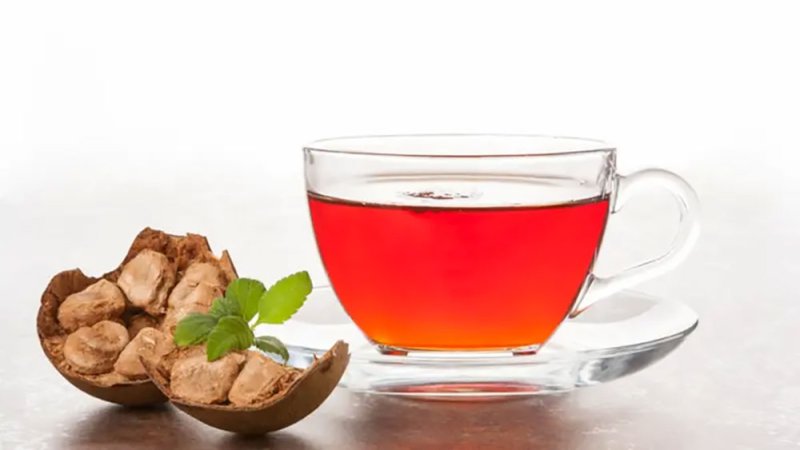 أكثر من مُحلٍّ طبيعي.. فاكهة تخفي كنزاً صحياً غير متوقّع