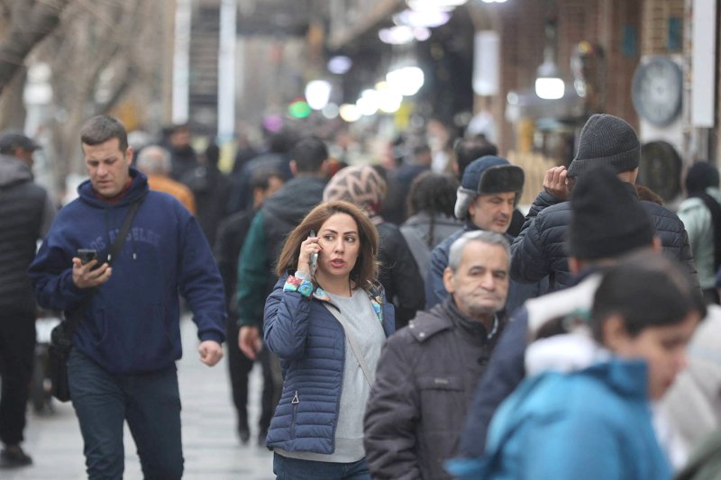 احتجاجات إيران تخفت... وواشنطن تراقب بلا حسم