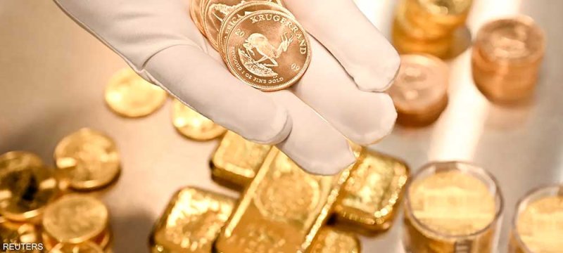 الذهب يتراجع بضغط من قوة الدولار