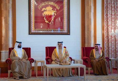 الملك المعظم يستقبل سمو الشيخ ناصر بن حمد ويطلع جلالته على المخطط الرئيسي المقترح لمشروع إعادة إحياء وتطوير مدينة العوالي