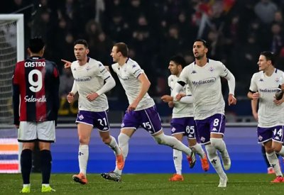 فيورنتينا يفوز في أول مباراة بعد وفاة رئيسه كوميسو