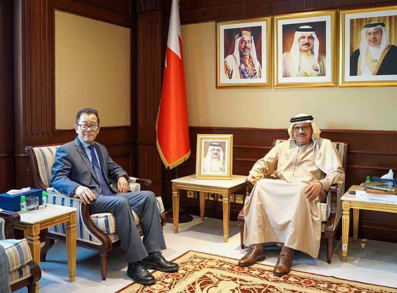 وزير الخارجية يستقبل سفير جمهورية الصين الشعبية لدى مملكة البحرين