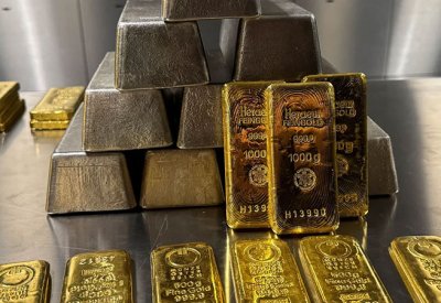 الذهب يقفز إلى قمم قياسية وسط مخاوف حرب تجارية بسبب غرينلاند