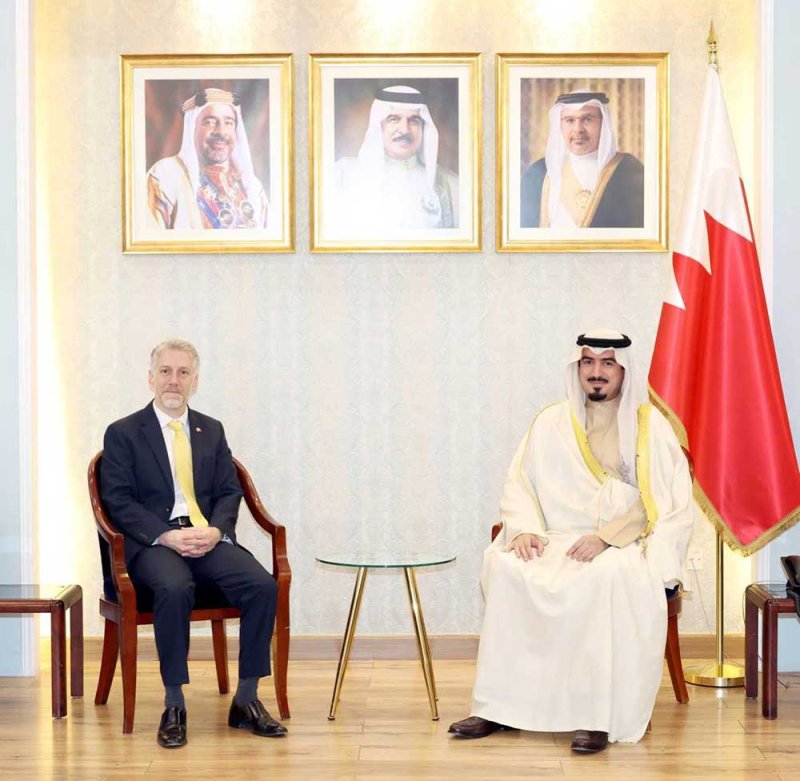 محافظ العاصمة يستقبل سفير المملكة المتحدة لدى مملكة البحرين
